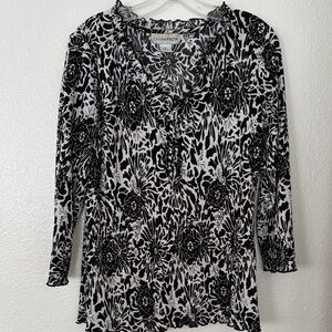 Sag Harbor Black and White Fitted Ribbed 3/4 Sleeve Blouse